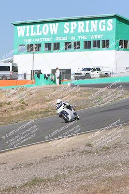 media/Apr-20-2025-AHRMA (Sun) [[393a79c373]]/Race/Group 11 early race/Turn 4b/